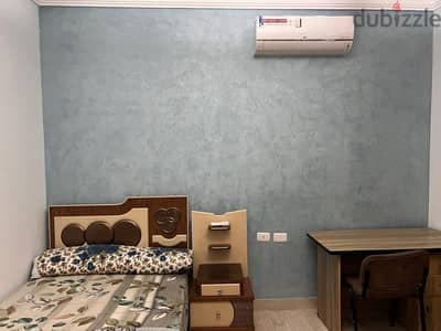 شقة مفروشة للإيجاربالعائلات التسعين الشمالي أمام كوبري النائب العامAUC 10