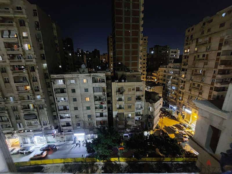 شقة ع ترام السيوف مباشر 7قايق لشارع الاقبال و البحر و المترو الجديد 1