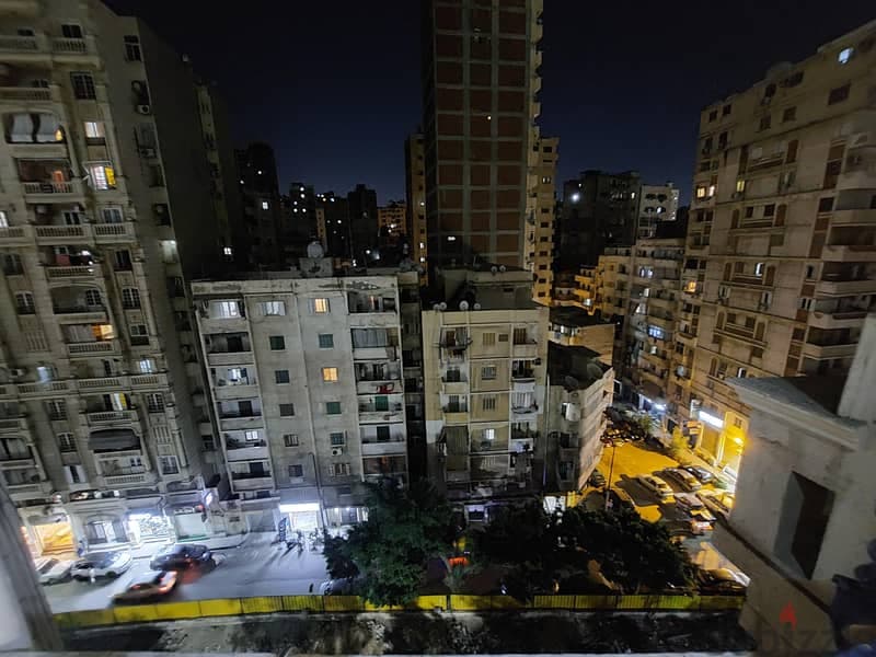 شقة ع ترام السيوف مباشر 7قايق لشارع الاقبال و البحر و المترو الجديد 1