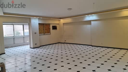 شقه للايجار في حي المهندسين غير مفروشه 2