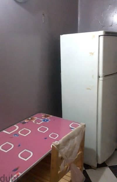 شقه مفروشه للايجار في شارع الثانويه 2