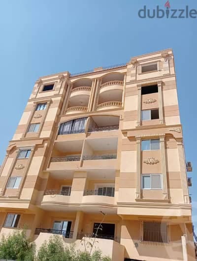 شقة بعمارات المستثمر الصغير مطبخ مودرن وستائر ومكيف بالريسبشن ومراوح 5
