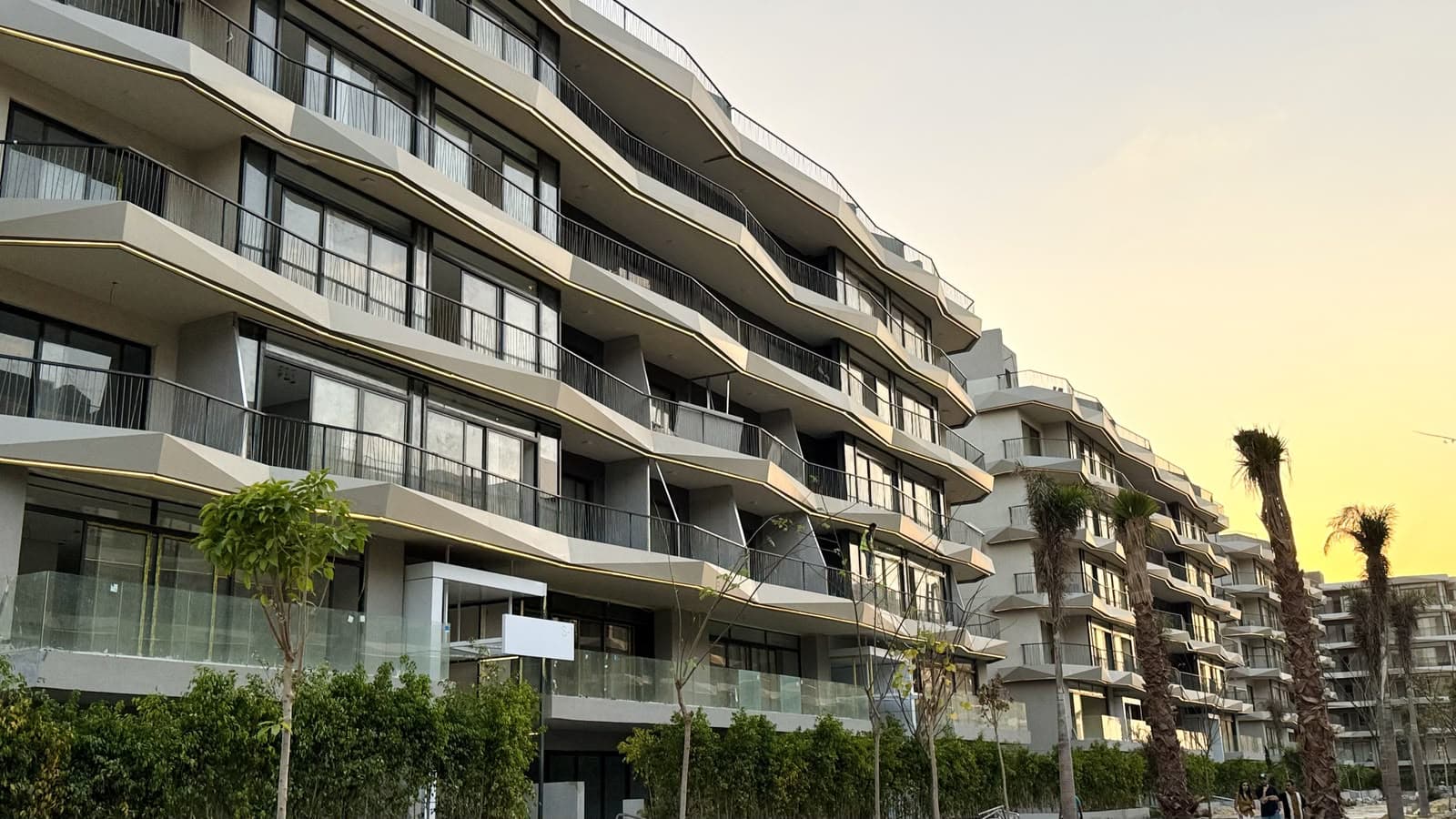 ### *170 sqm Apartment for Rent | Amorada Park View | First Use | Direct Pool View | 3 Bedrooms* 2