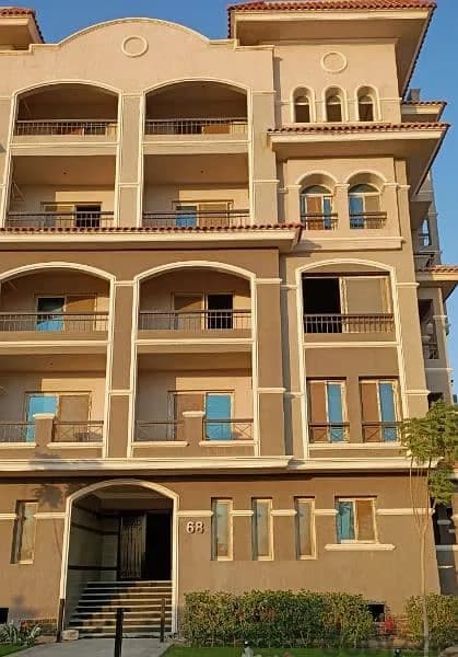 شقة للايجار بكمبوند جاردن هايتس بالقرب من الجامعة الامريكية 1