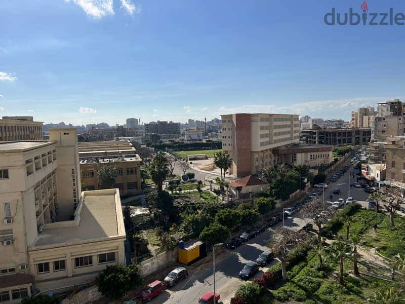 شقة مفروشة فاخرة للإيجار كامب شيزار230م 4 غرف مناسبة للطلاب الوافدين 1