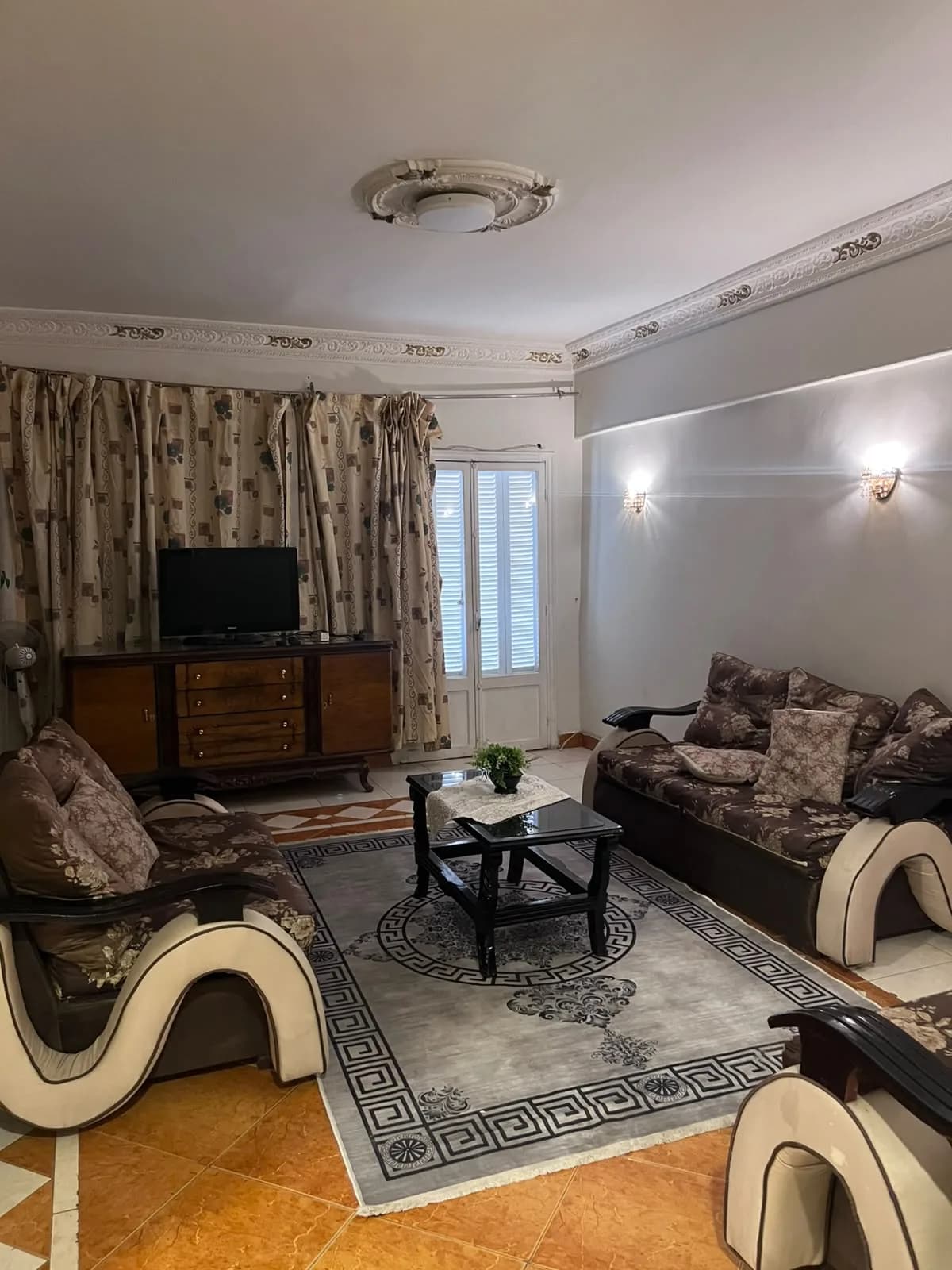 شقة مفروشة بالكامل 210م² بمدينة نصر – تشطيب حديث وإطلالة على مسجد دار الأرقم 2