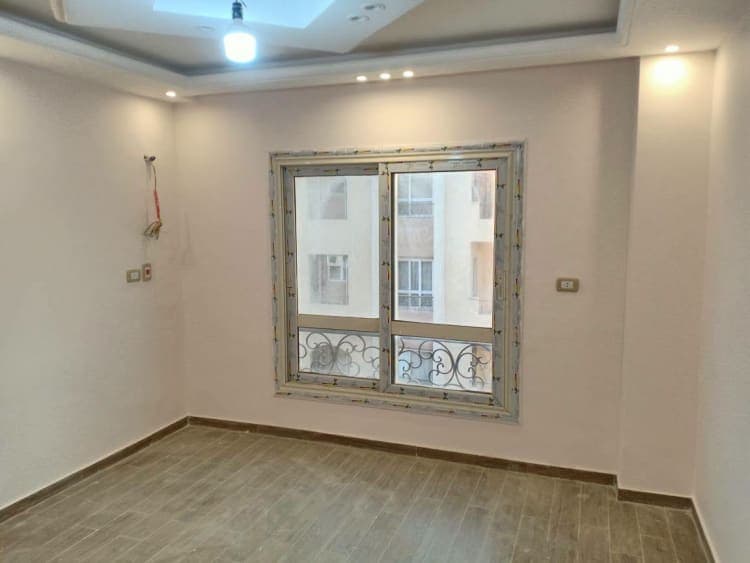 Ground floor apartment 210sqm with garden 3 bedrooms for rent in Sheikh Zayed 8th District 5