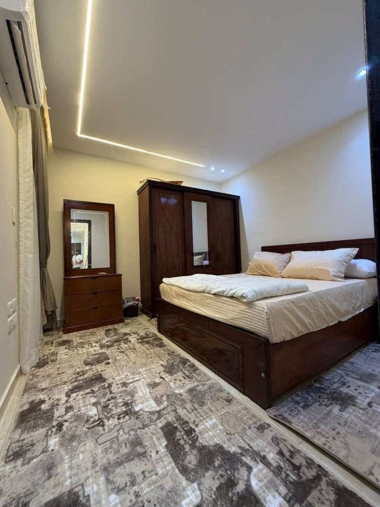 Furnished apartment for rent in Valley Towers 5