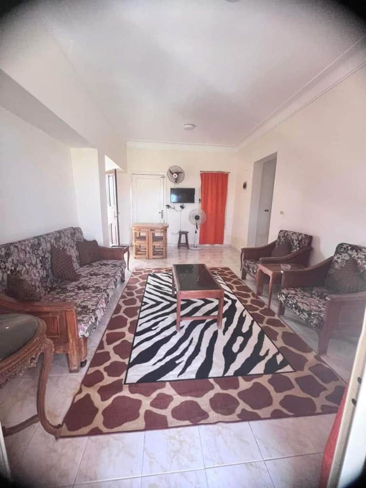 Chalet with 3 bedrooms for rent in Doaa El Samaa 2