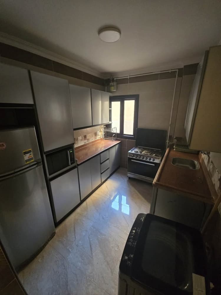 Furnished 3-bedroom apartment for rent in District 7 2