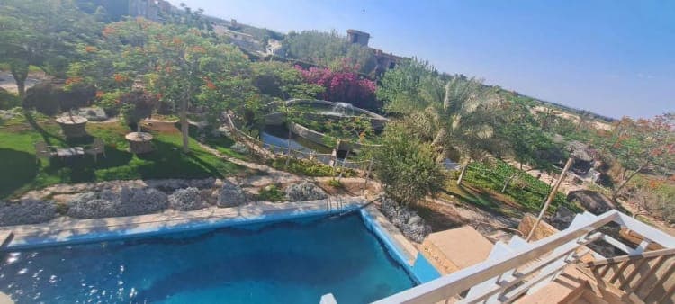4-Bedroom Villa for Daily Rent in La Reve 5