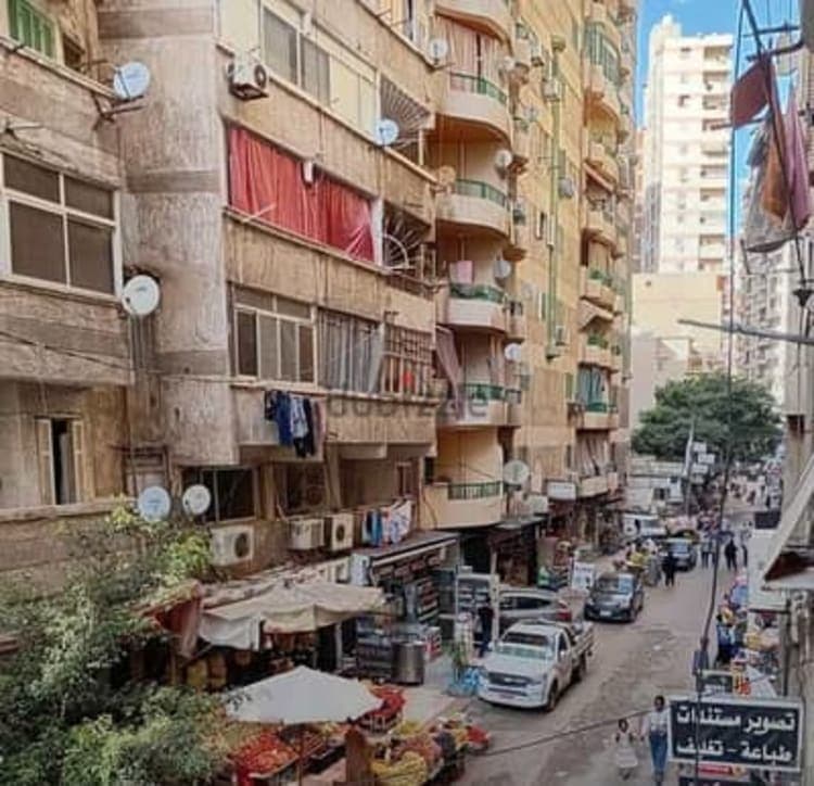 شقة للإيجار بجوار محطة ترام السيوف 2