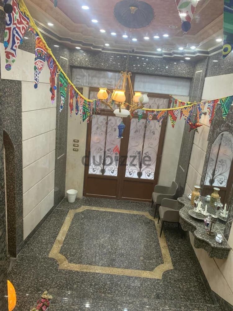 شقة بجوار كوبري طره تتوسط محطة ثكنات المعادي وطره البلدللايجار 1