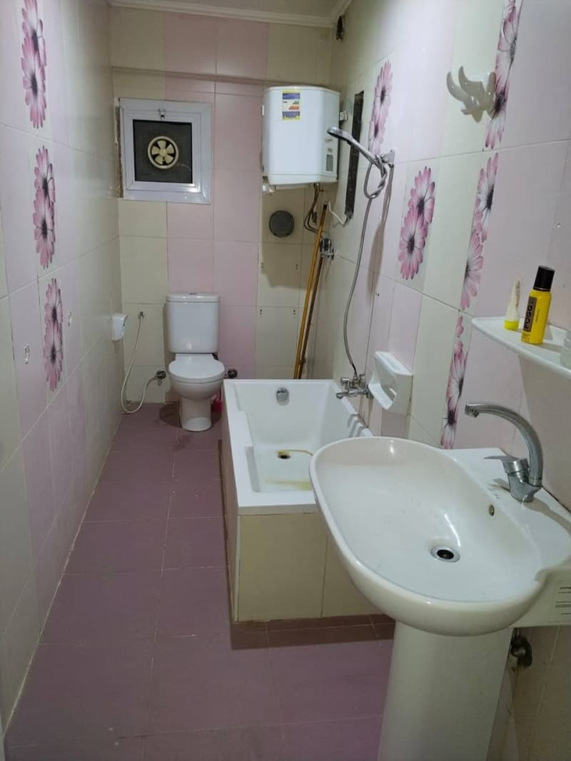 2-bedroom apartment for rent in Hay Awal October 1