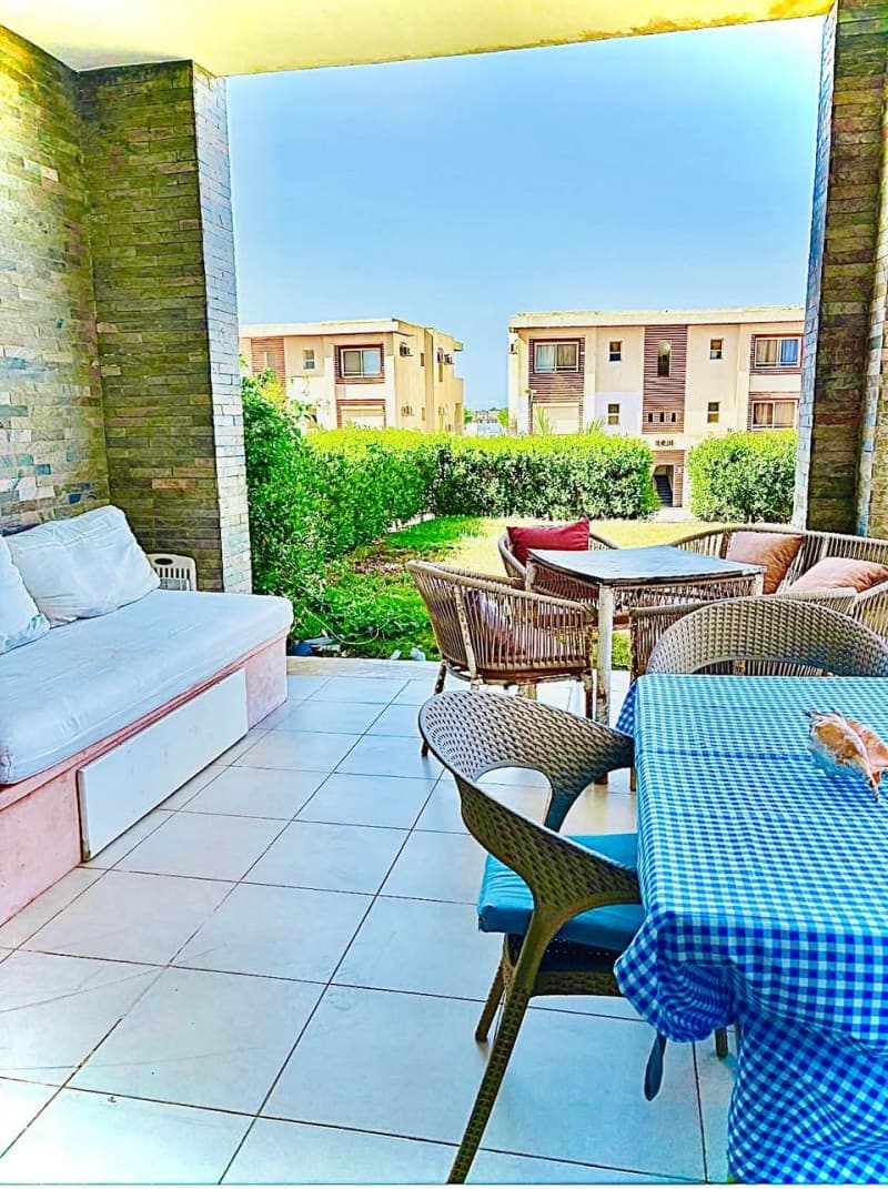 Ground floor chalet with garden for rent in Amwaj 1