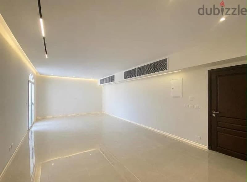 شقة للإيجار في هايد بارك Hyde Park بالمطبخ والتكييفات والدريسنج 1