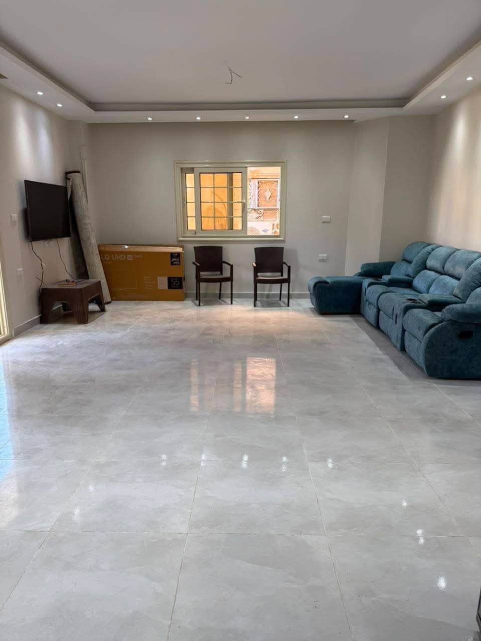 220 sqm apartment for rent in Sheikh Zayed 2