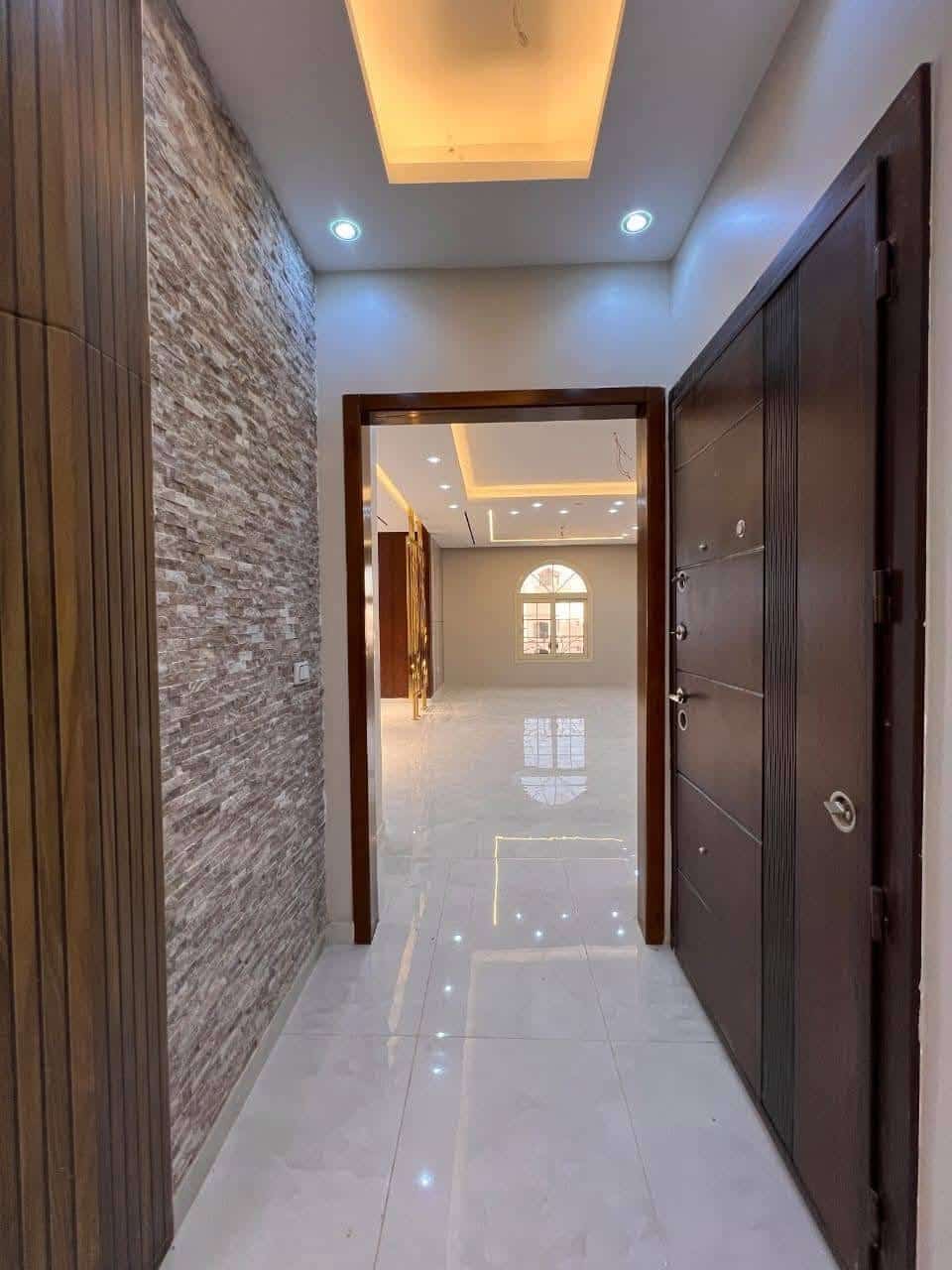 250 sqm Apartment for rent in Sheikh Zayed 1