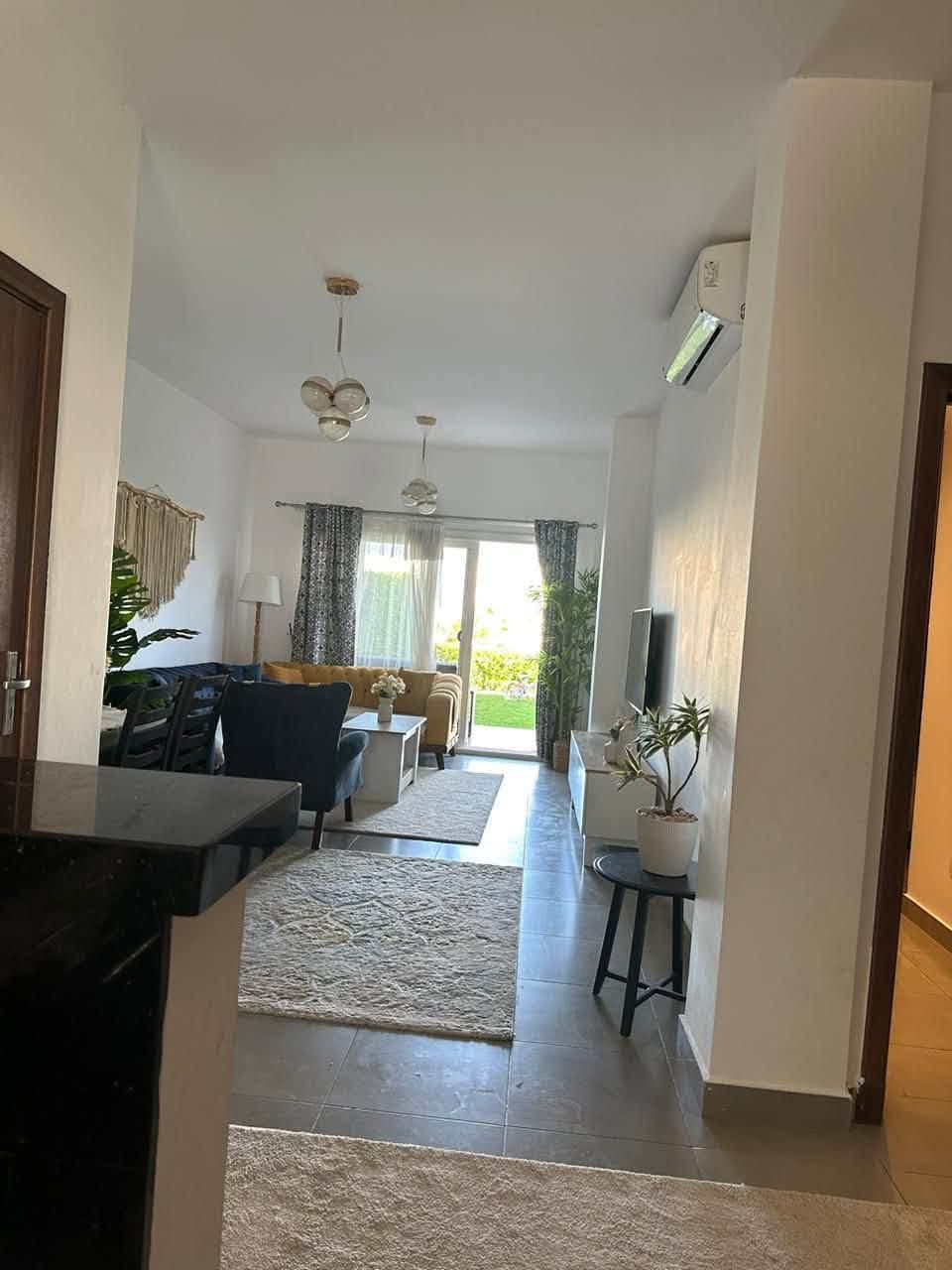 Ground floor 2-bedroom chalet for rent in Amwaj 3