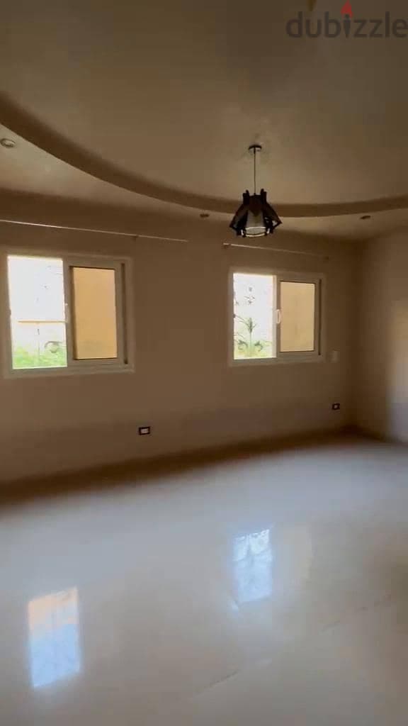 شقه للايجار بالهضبة الوسطي المقطم 1