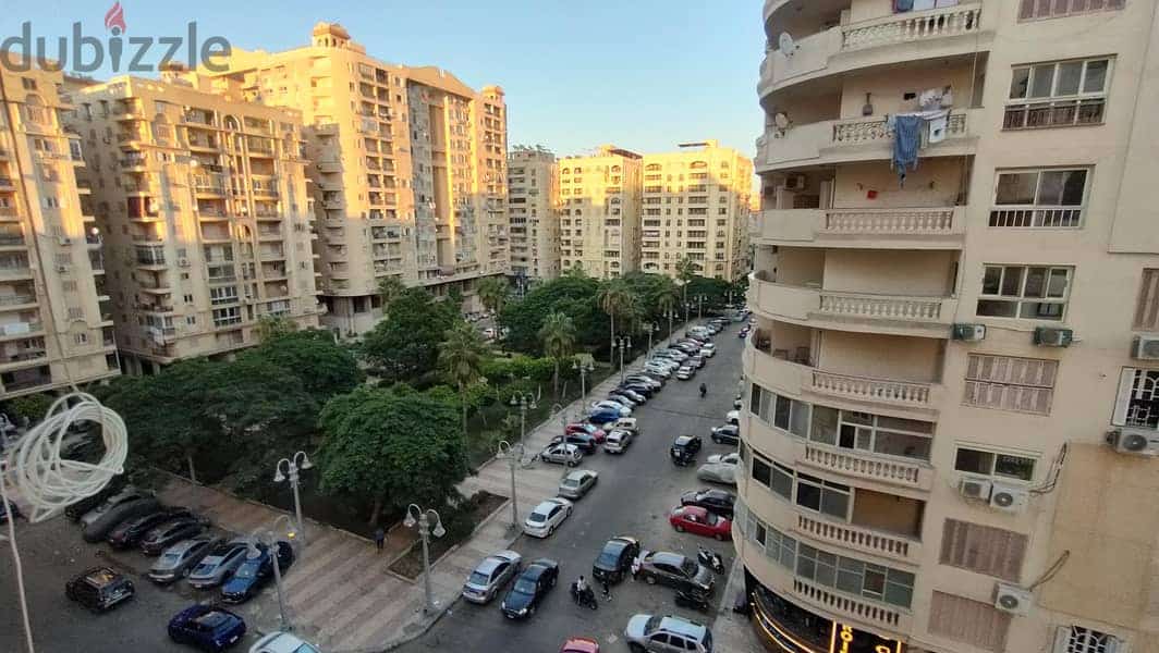 شقه للايجار قانون جديد 120 متر في سموحه المربع الذهبي 1