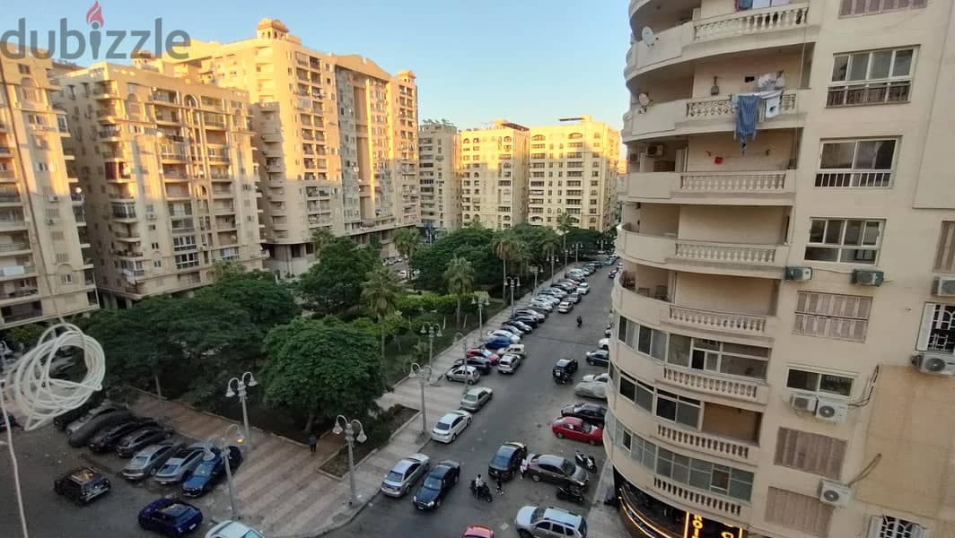 شقه للايجار قانون جديد 120 متر في سموحه المربع الذهبي 1