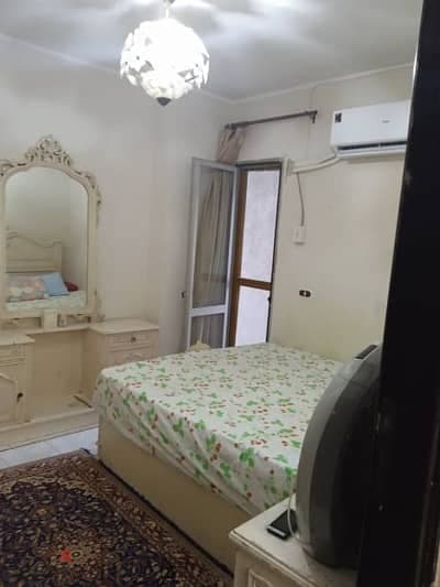 مفروش سنوي بسان استيفانو. . بجوار الفور سيزونز والبحر. . 1